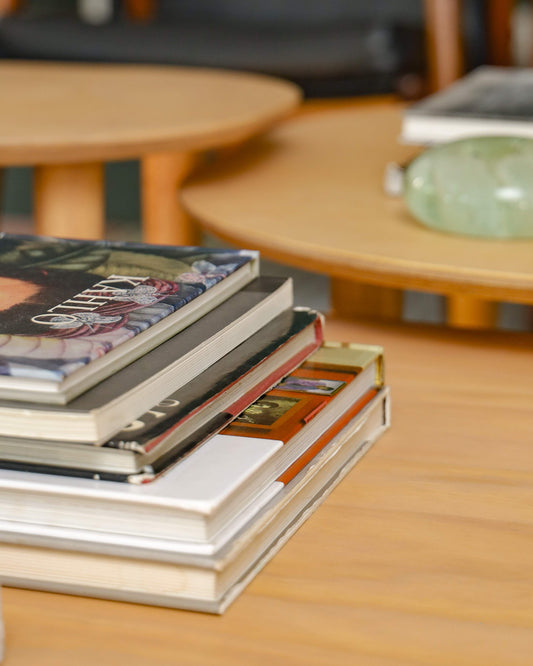 Nesting coffee tables