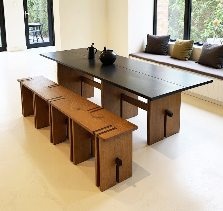 Dinkoro Dining Table