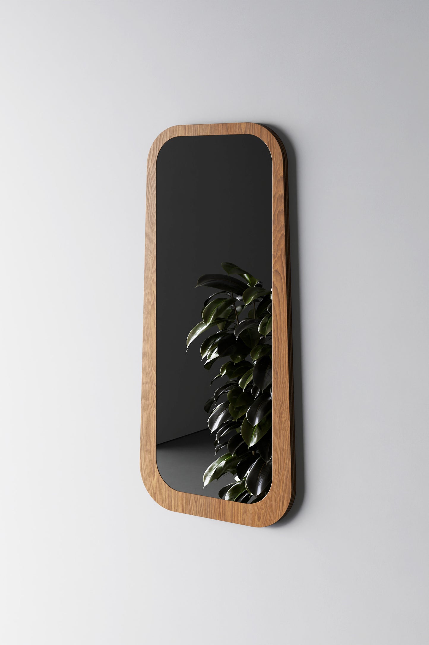 Munesu Mirror