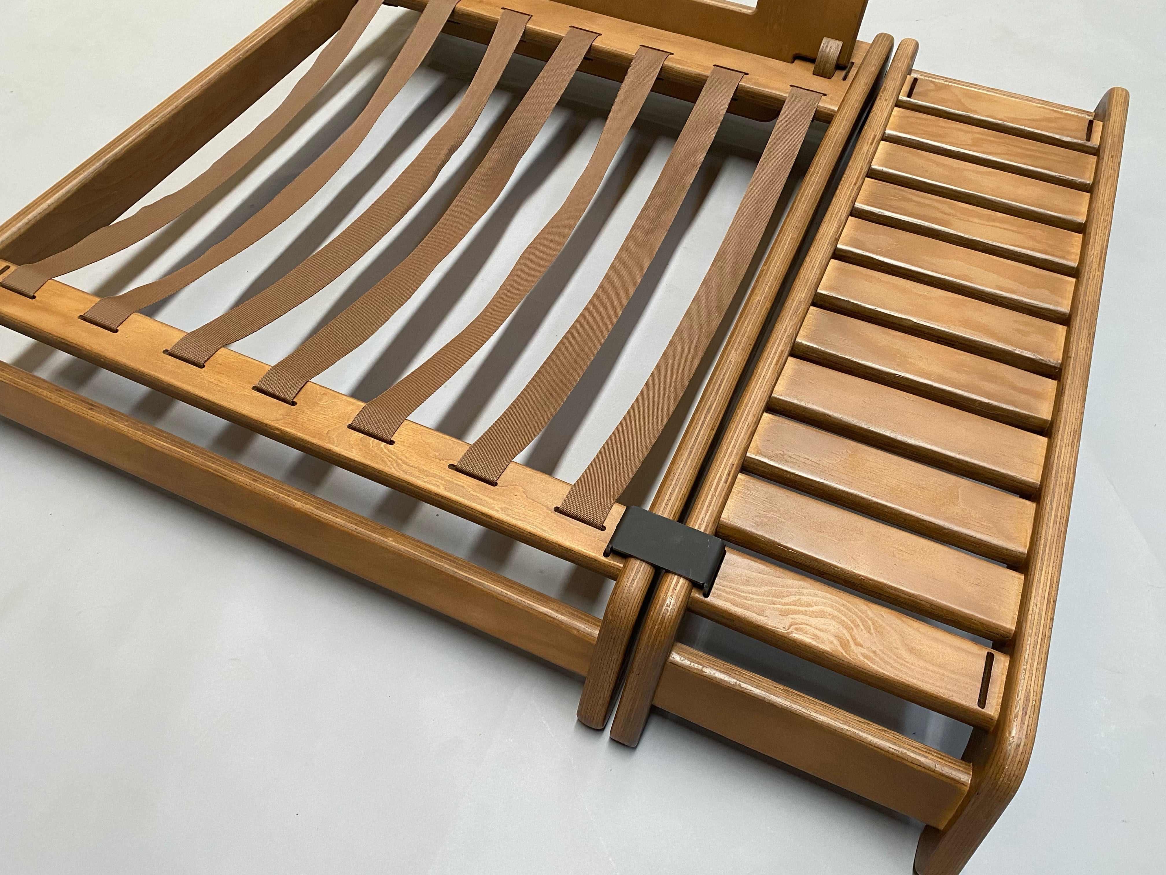 Duduza Side Table-thumbmail-5